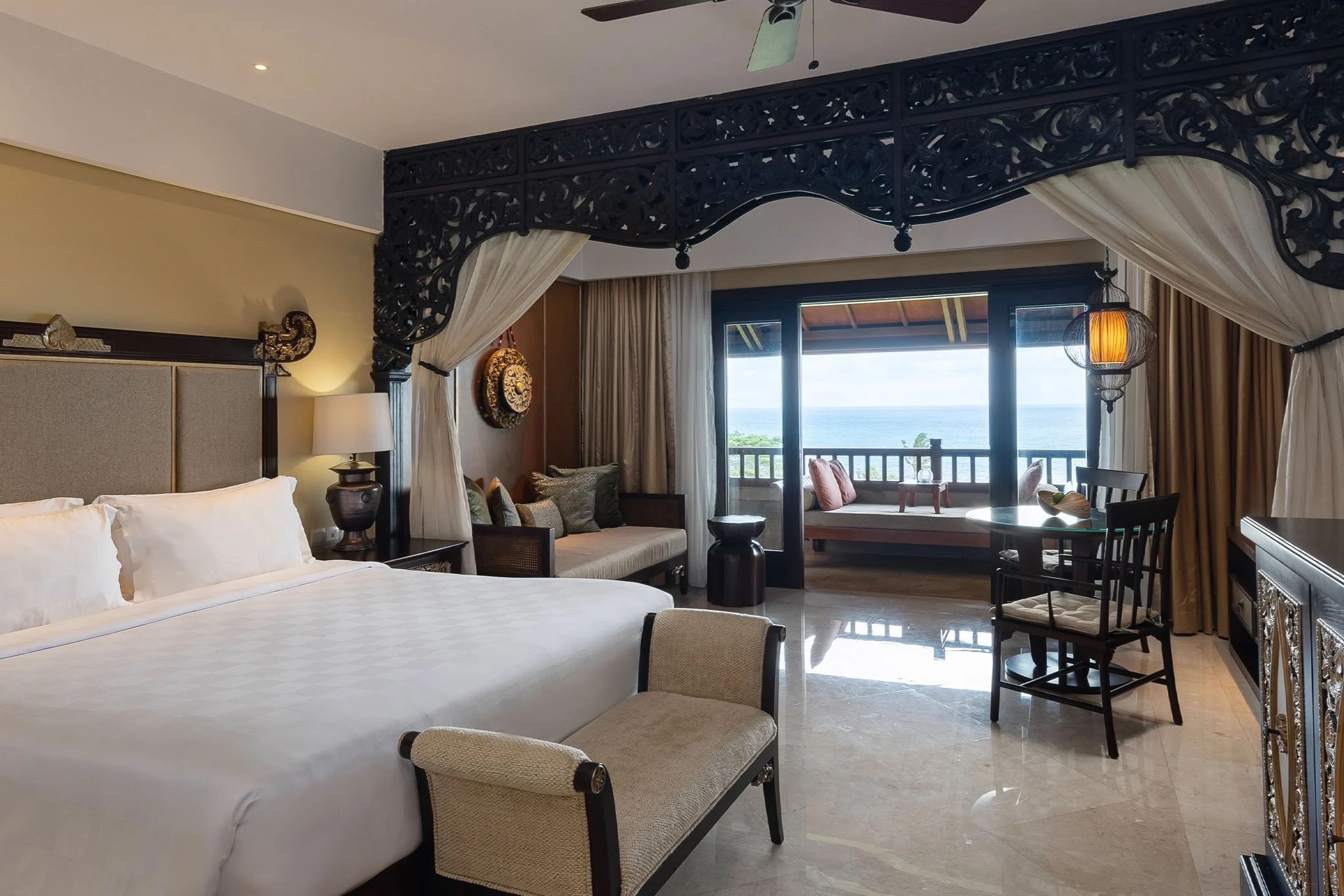 ARSB_Ocean_View_Room_King_3400x1360_3_fc717c87c4